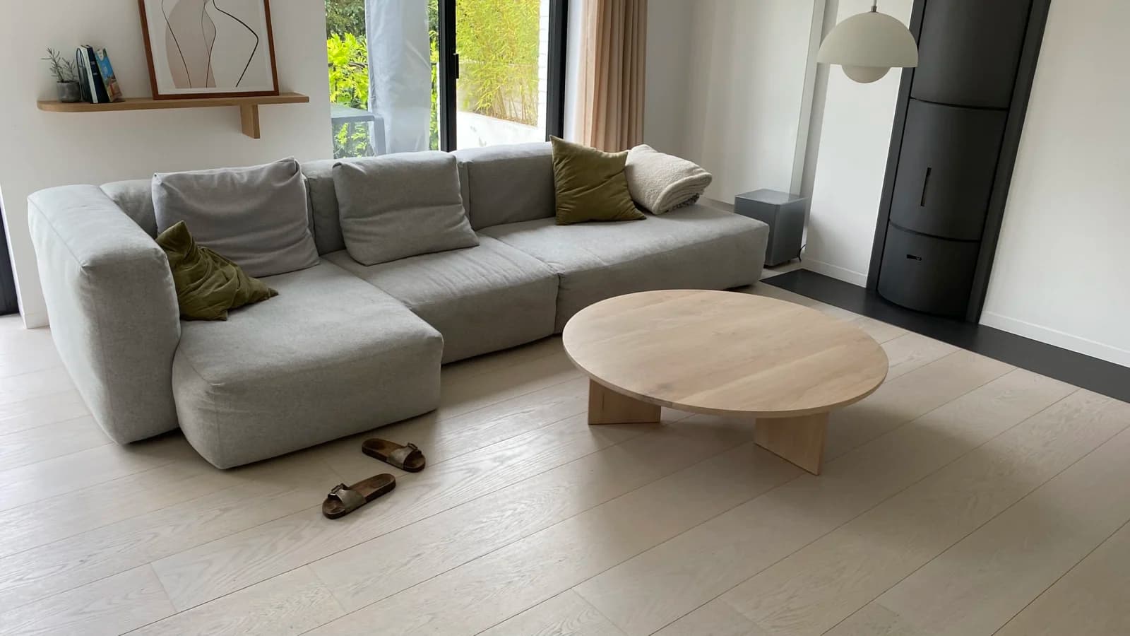Table basse en chêne massif — photo 1